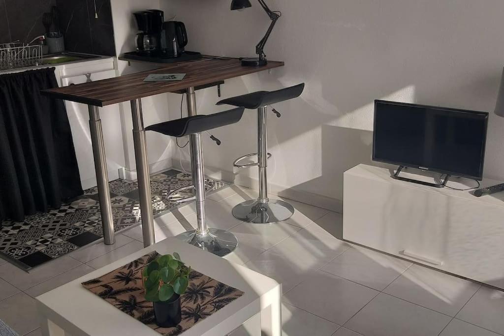 Апартаменты Studio Climatise, Lumineux A 5 Min De La Promenade Des Anglais Ницца Экстерьер фото